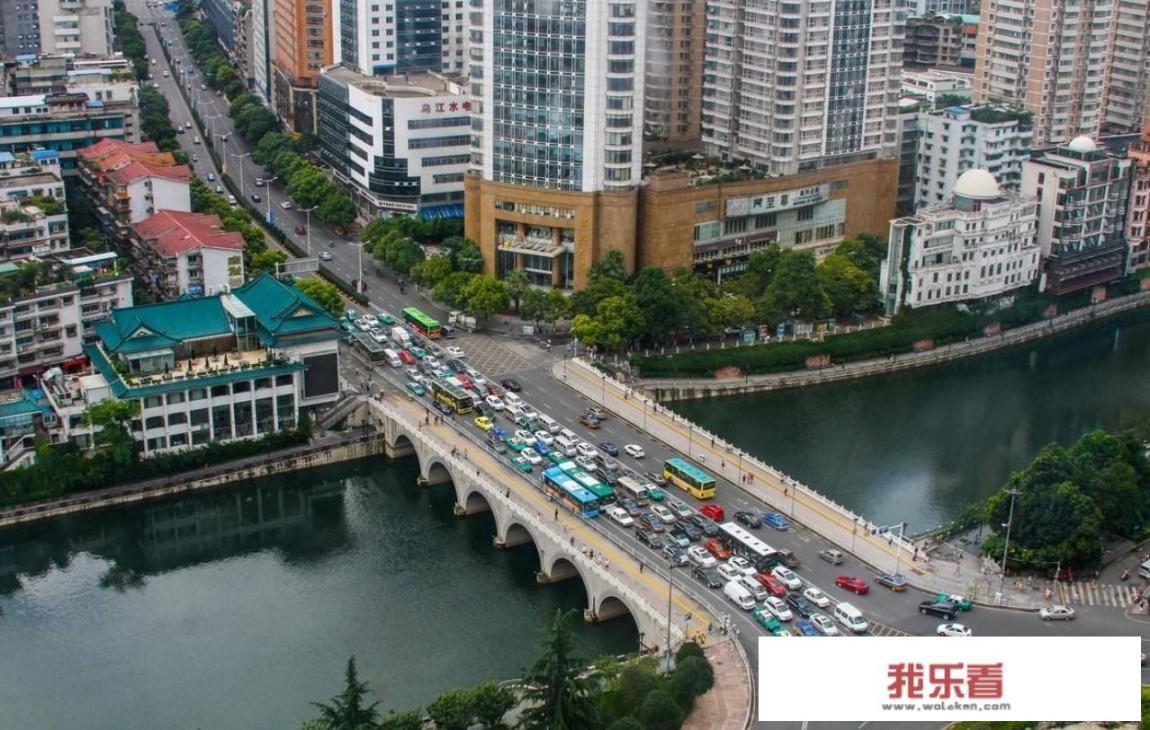 贵阳限号不再区分原段号牌、专段号牌、普通号牌和外地号牌，统一尾号限行，你怎么看？