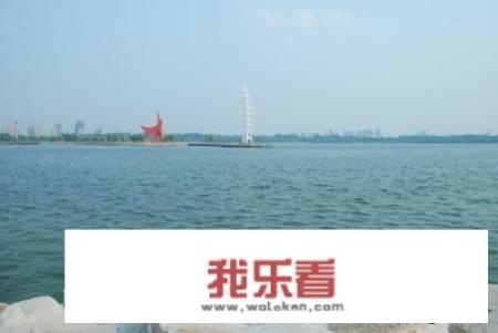 国庆节大家都去那里玩了？都吃什么好吃的了？把图片分享出来，让大家看看吧？