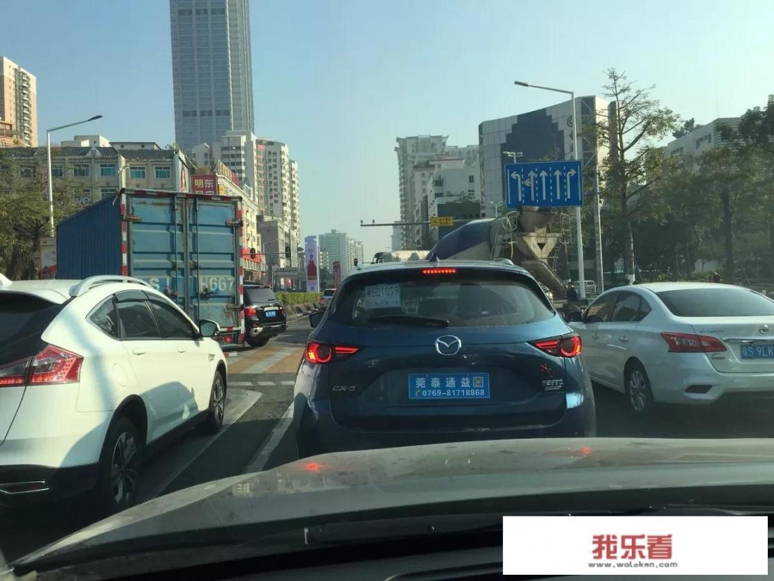 临牌前面遮挡后面会拍到吗？