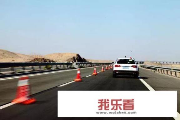 车在高速坏了，高速救援是免费的吗？怎么操作，如果遇到收费，怎么解决？