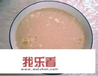 为什么女生朋友圈很多手拿奶茶的照片？