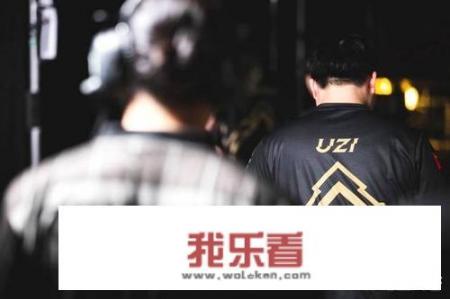 RNG美女主持惹火出境，却被暴露的私密部位减分！网友还质疑脸部整容，你怎么看？