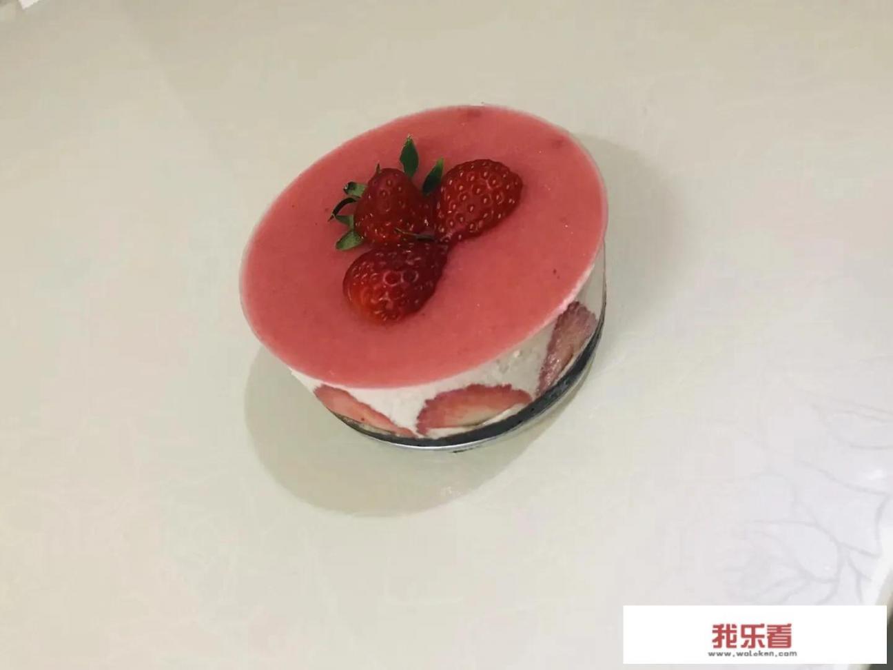 慕斯蛋糕和水果蛋糕哪个好吃？