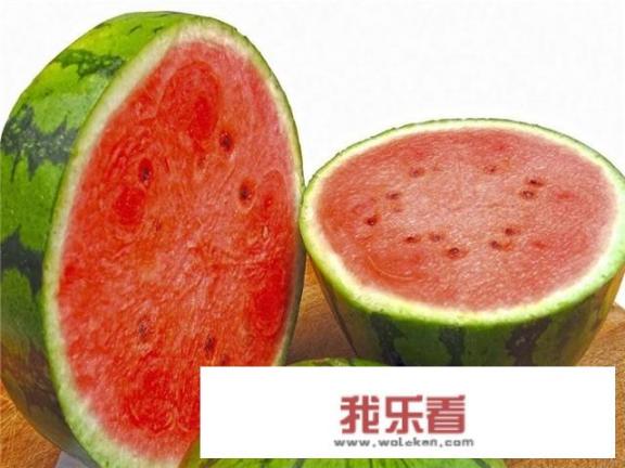 买西瓜，如何挑选，才能选中甜、水分足、皮薄的西瓜？